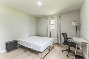 2265 Wildwood Dr in Clarksville, TN - Building Photo