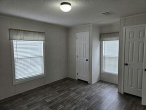 216 Willow Ln in Tampa, FL - Building Photo - Building Photo