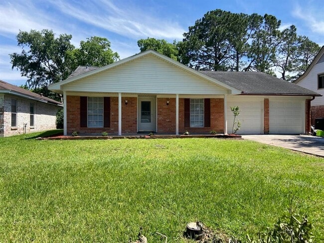1815 Westwood Dr in Stafford, TX - Building Photo - Building Photo