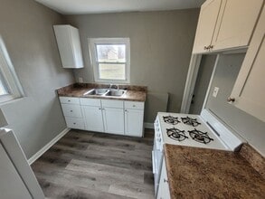 1964 Arlington Ave in Des Moines, IA - Building Photo - Building Photo