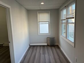 109 Frank E Rodgers Blvd N, Unit 2 in Harrison, NJ - Building Photo - Building Photo