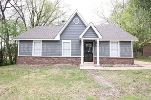 5009 Nail Rd in Horn Lake, MS - Building Photo