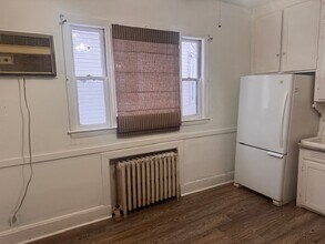 40 Grace St, Unit 1 in Malden, MA - Foto de edificio - Building Photo