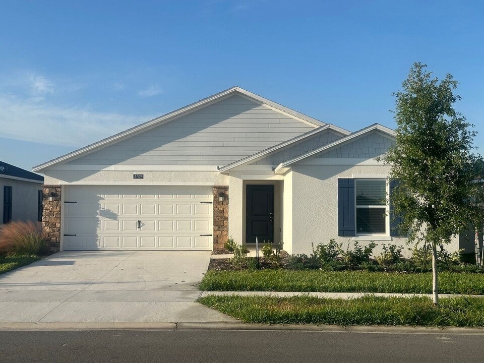 4709 Katrina Dr in Haines City, FL - Building Photo