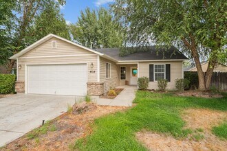 4614 S Denison Ave in Meridian, ID - Building Photo - Building Photo
