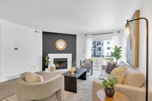 13087 W Cedar Dr, Unit 326 in Lakewood, CO - Building Photo