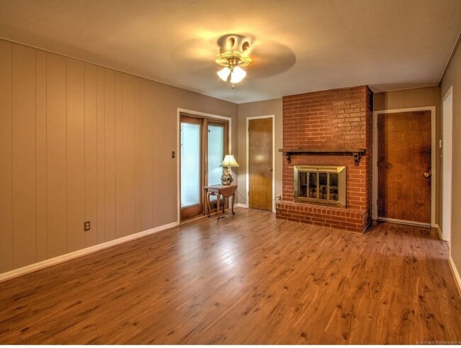 156 E 57th Pl in Tulsa, OK - Building Photo - Building Photo