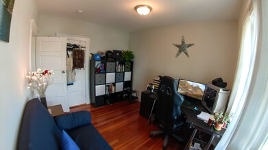 6 Hinckley St, Unit 3 in Somerville, MA - Foto de edificio - Building Photo