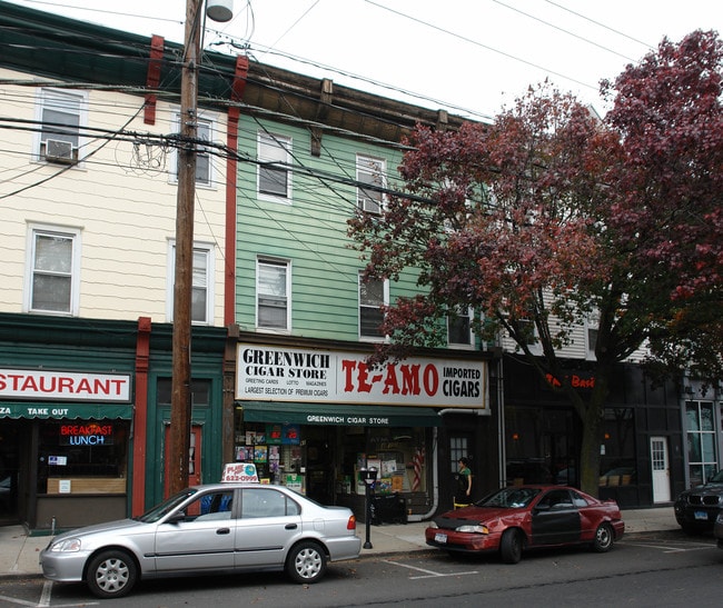 93 Railroad Ave in Greenwich, CT - Building Photo - Building Photo