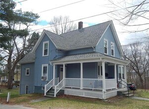 532 Blackstone St in Woonsocket, RI - Building Photo - Building Photo