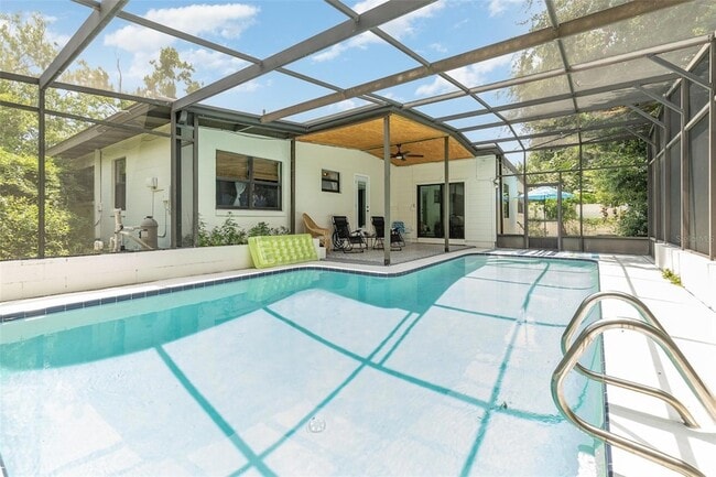 2721 E Marks St in Orlando, FL - Building Photo - Building Photo