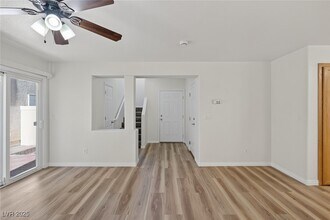7281 Larix Rd in Las Vegas, NV - Building Photo - Building Photo