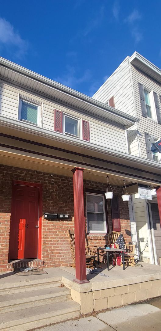 property at 118 S Main St