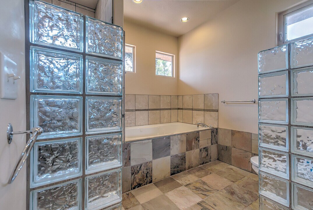 3654 Mitchell Dr in Santa Clara, UT - Building Photo