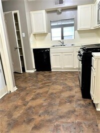 15346 Falmouth Ave photo'