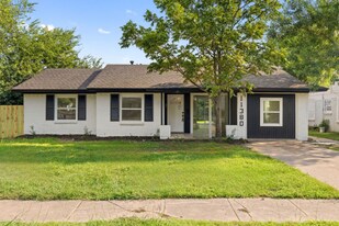 11380 Lanewood Cir in Dallas, TX - Building Photo