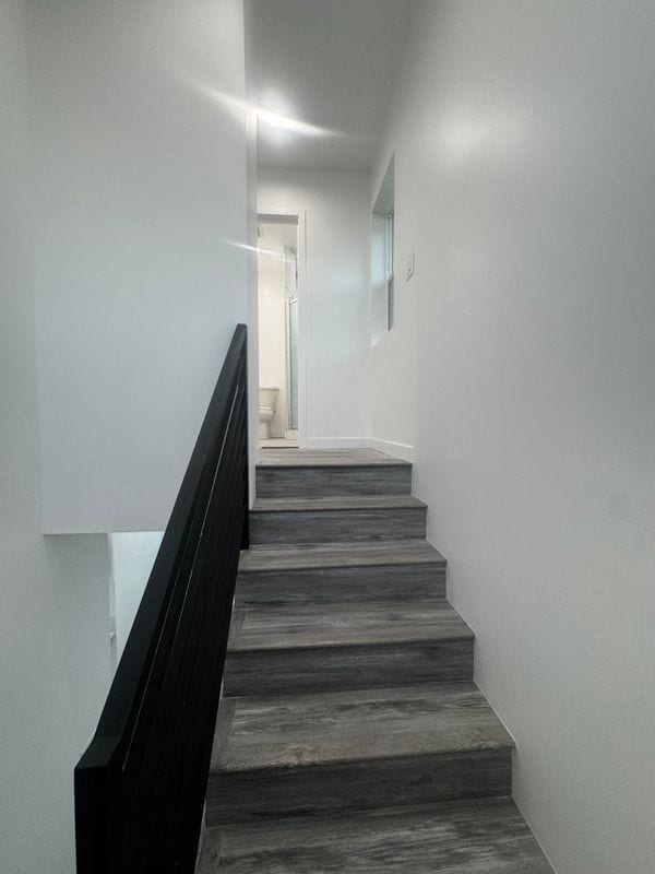 617 Mott St in San Fernando, CA - Building Photo - Building Photo