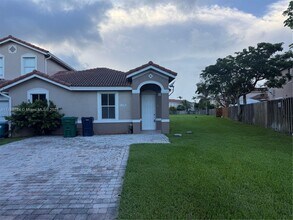 13745 SW 276th St in Homestead, FL - Building Photo - Building Photo
