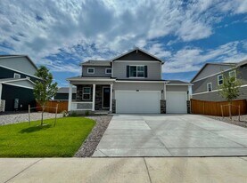 Spacious 4-Bedroom Wellington Home with 3-Car Garage, Loft & Fenced Backyard! in Wellington, CO - Building Photo