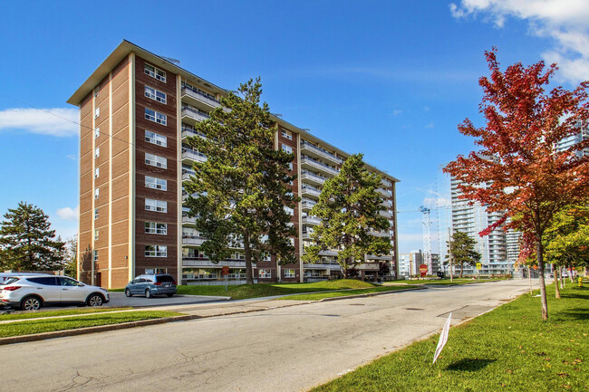 Cedar Grove in Toronto, ON - Building Photo - Building Photo