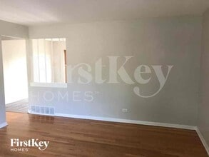 17422 Community St in Lansing, IL - Building Photo - Building Photo