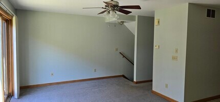 22 High St in Amherst, MA - Building Photo - Building Photo