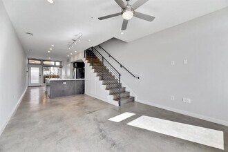 2002 E 7th St in Austin, TX - Building Photo - Building Photo