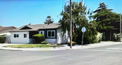 1992 Bandoni Ave in San Lorenzo, CA - Building Photo - Building Photo