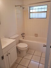 2511 NE 3rd Pl in Gainesville, FL - Building Photo - Building Photo