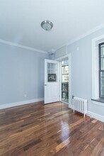 ELIZABETH, Unit 6A in New York, NY - Foto de edificio - Building Photo