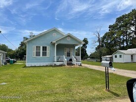 133 Briley Ave in Opelousas, LA - Building Photo