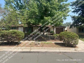 2215 Bonfoy Ave in Colorado Springs, CO - Building Photo - Building Photo