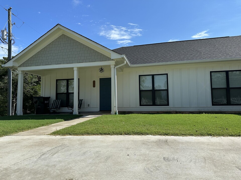 192 Vickery St in Hartwell, GA - Building Photo