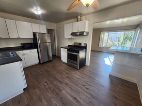 1352 La Palma St in San Diego, CA - Building Photo - Building Photo