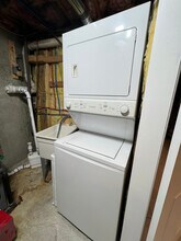 655 Middle Country Rd in Coram, NY - Building Photo - Building Photo