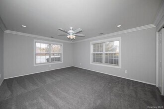 6 Overlook Dr in Farmingville, NY - Building Photo - Building Photo