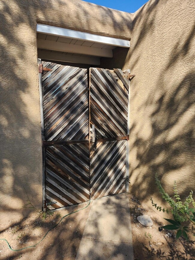 1217 Girard Blvd NE in Albuquerque, NM - Building Photo - Building Photo