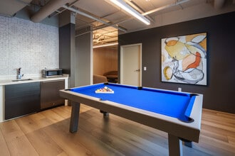 K Street Flats in Berkeley, CA - Foto de edificio - Interior Photo