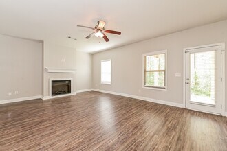 1016 Allegiance Dr in Locust Grove, GA - Building Photo - Building Photo