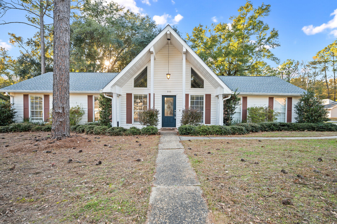 111 Montclair Loop in Daphne, AL - Foto de edificio