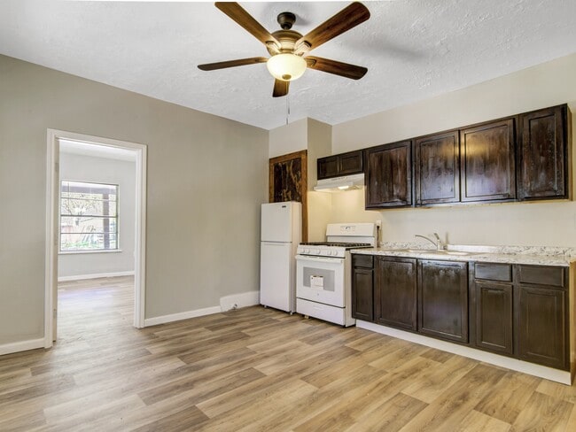 property at 313 N Beauregard St