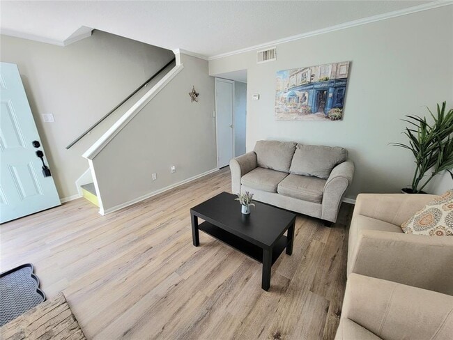 925 Sealy Ave in Galveston, TX - Building Photo - Building Photo