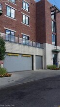 211 E 9 Mile Rd in Ferndale, MI - Building Photo - Building Photo