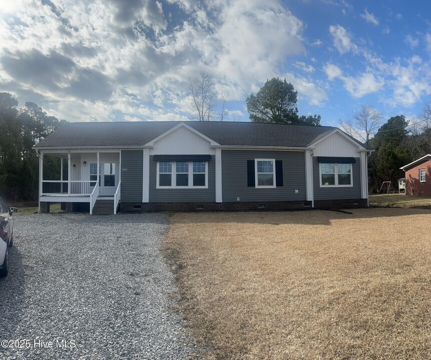 4128 NC-24 in Beulaville, NC - Building Photo