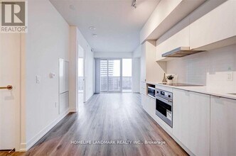138 Downes St in Toronto, ON - Building Photo - Building Photo