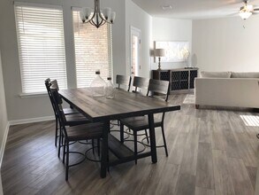 1106 Foxtail Dr in Baton Rouge, LA - Building Photo - Building Photo