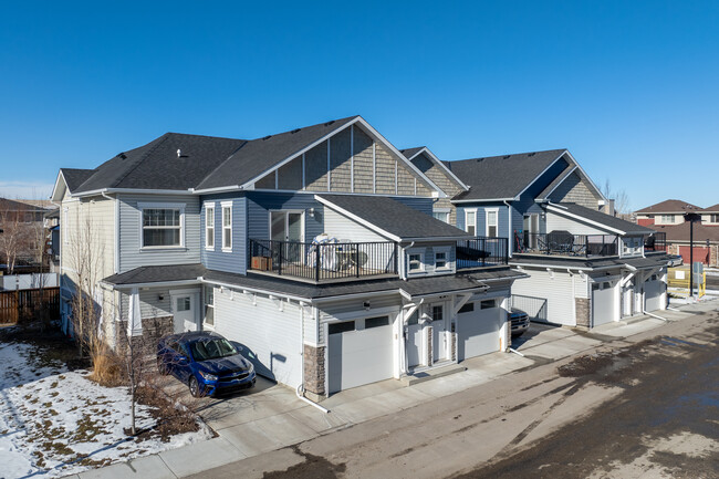 242 Canals SW in Airdrie, AB - Building Photo - Building Photo