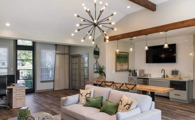 property at 923 W Yellow Jacket Ln