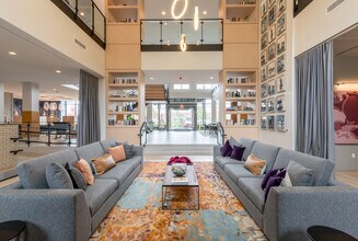 The Point at Woburn in Woburn, MA - Foto de edificio - Interior Photo