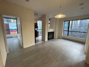 1239 W Georgia St in Vancouver, BC - Building Photo - Building Photo